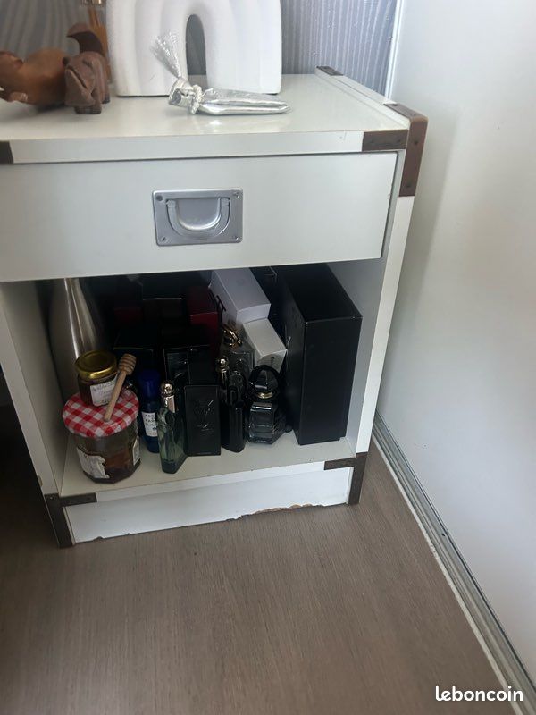 Lot de meubles / Commode / chevet – Bon état (image 3)