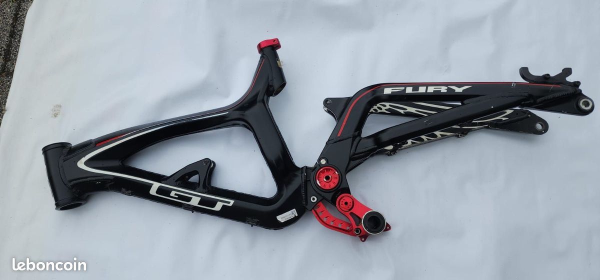 Cadre GT Fury 2.0 2011 – Noir et rouge - Vélos