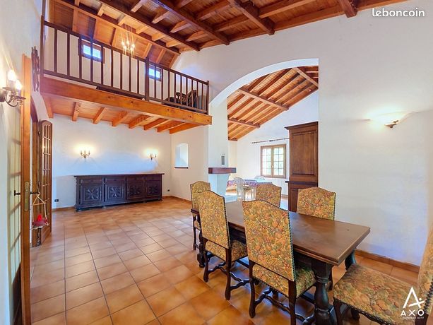 Maison 8 pièces 193 m²