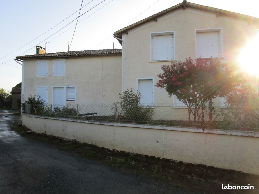 Maison 5 pièces 190 m² · à Saint-Vincent-la-Châtre · 190 m² · 85 000 €