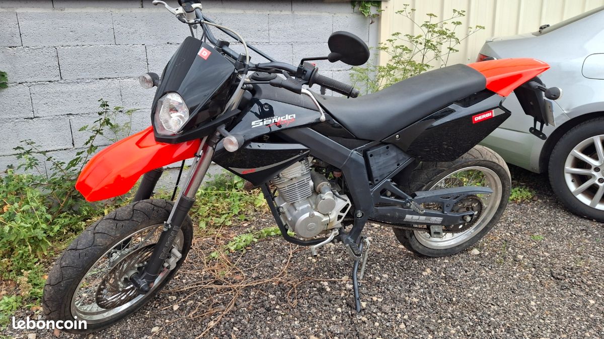 DERBI SENDA 125 CM3 moto. Faible kilométrages (image 1)