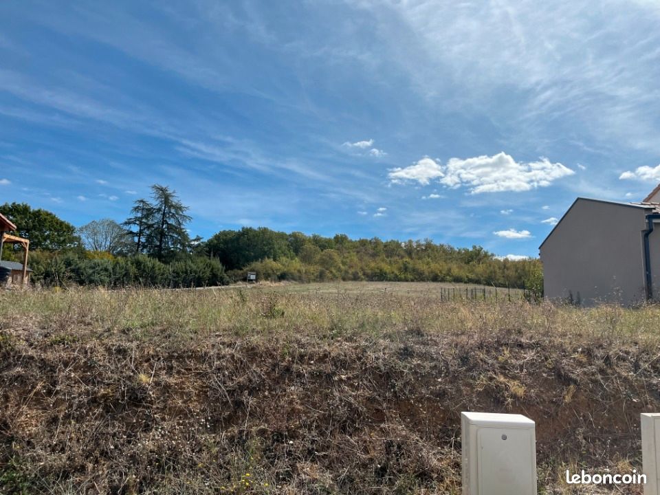 Terrain 874 m² · au Sequestre · 97 500 €