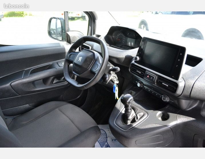 Peugeot PARTNER STANDARD 1000KG BLUEHDI 100CH S&S PREMIUM (image 10)