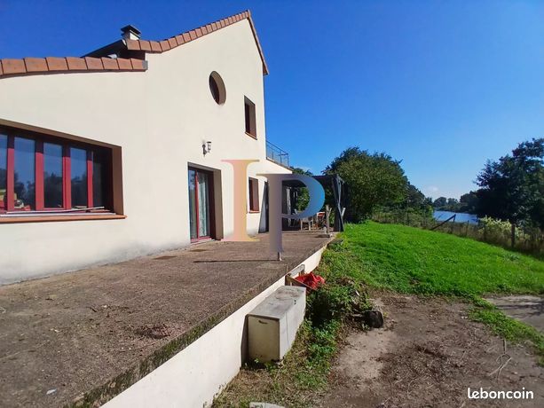 Maison 10 pièces 236 m²