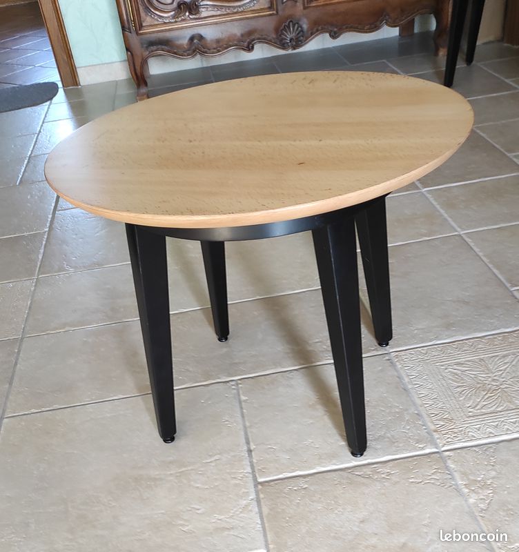 Table basse moderne en hêtre massif neuve (image 1)