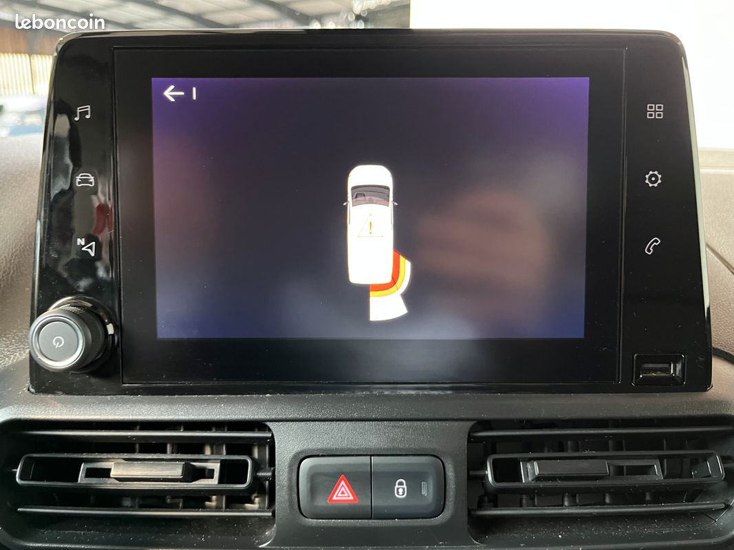 Citroën Berlingo (3 places) XL 950kg BlueHDi 130 S&S BVM6 Club / Faible KM /14 990 HT (image 12)