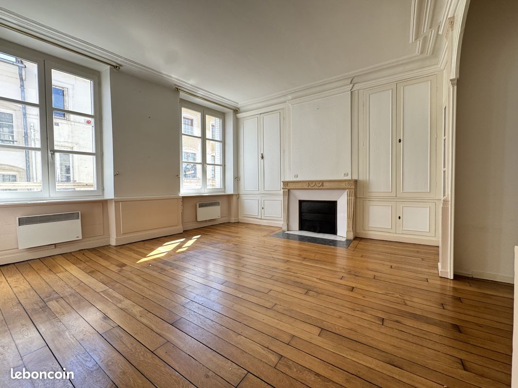 Appartement 4 pièces 104 m² · à Nancy · 104 m² · 175 000 €