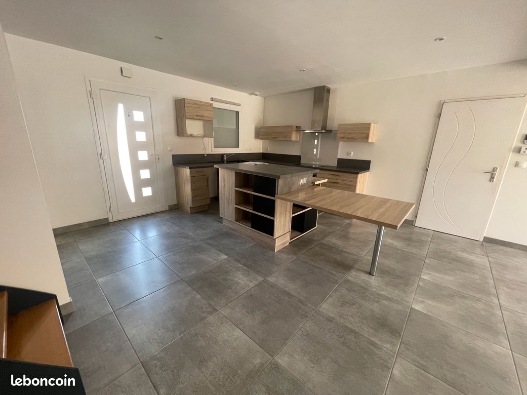 Maison 6 pièces 145 m² · à Cognac · 145 m² · 1 150 €/mois