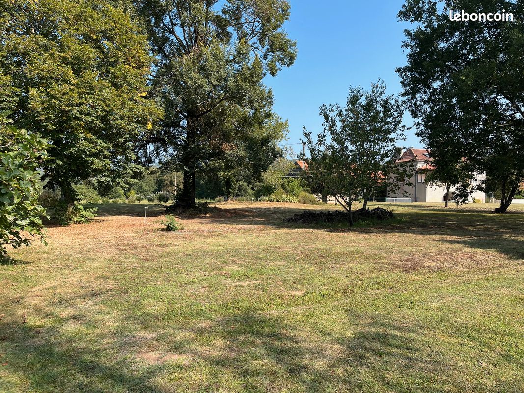 Vends terrain près de Cahors · à Caillac · 40 000 €