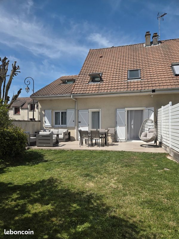Maison 5 pièces 100 m² · à Les Alluets-le-Roi · 100 m² · 360 000 €