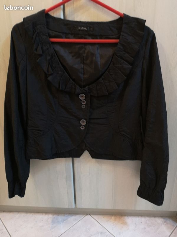 Veste noire habillée tailleur (image 1)