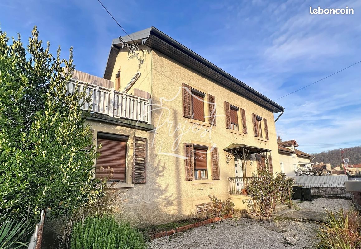 Maison 8 pièces 209 m² · à Mandeure · 209 m² · 139 000 €