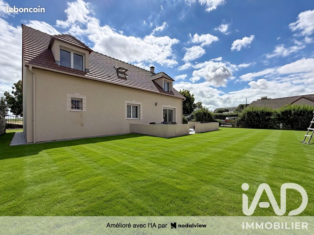Maison 7 pièces 150 m² · à Bailleau-le-Pin · 150 m² · 269 900 €
