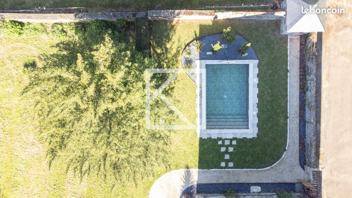 Propriété 9 pièces 296 m² (image 13)