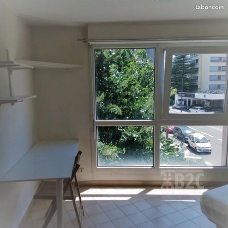 Studio 1 pièce 16 m² — 1