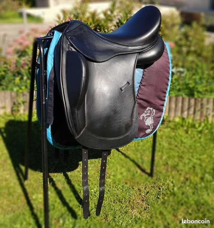 Selle De Dressage Silhouette Taille Large 17 - Noir - Occasion
