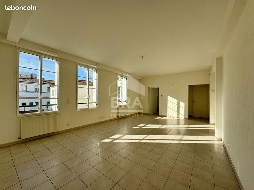 Appartement 2 pièces 64 m² · à Royan · 64 m² · 823 €