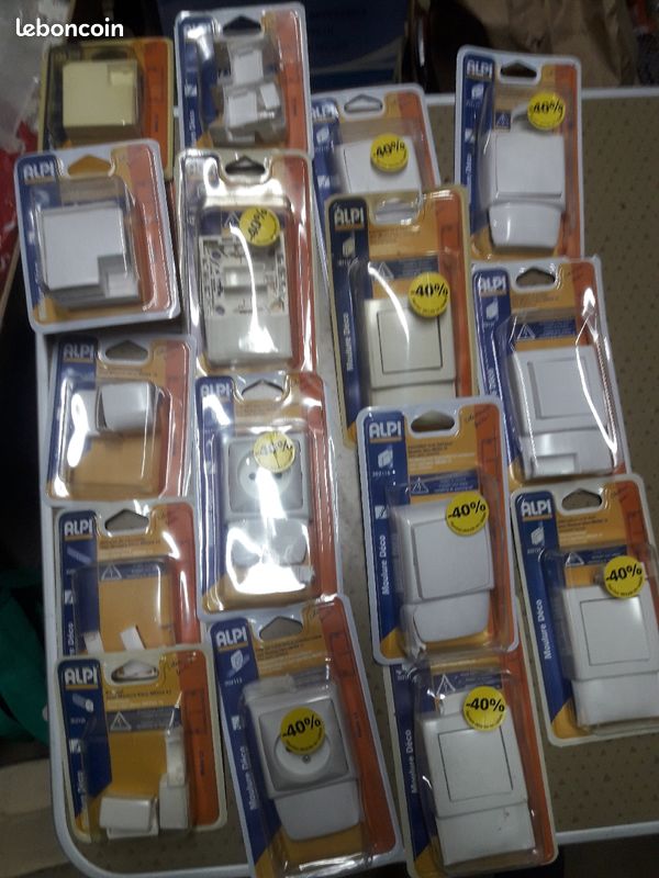 Lot appareillage moulure sailli Alpi neuf (image 1)