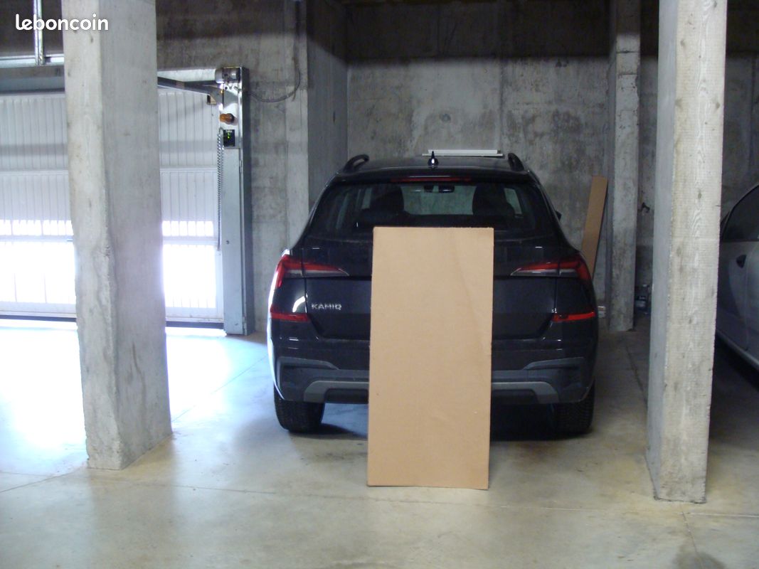 Vends BOX GARAGE · à Marennes · 15 000 €