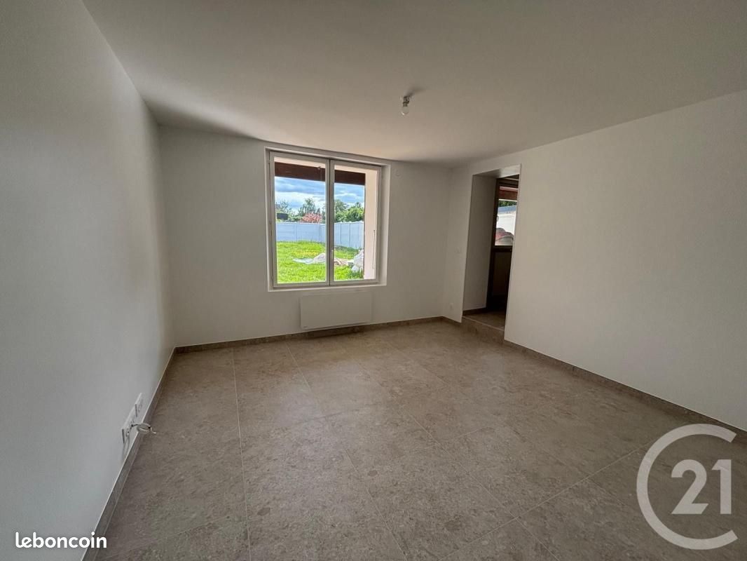 Maison 3 pièces 63 m² · à Claye-Souilly · 63 m² · 1 390 €