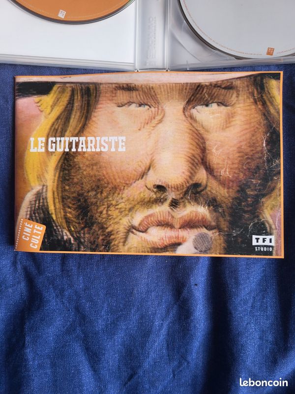 Coffret Blu ray + DVD + BD Le Spécialiste (Johnny Hallyday. Fourreau cartonné ) (image 12)