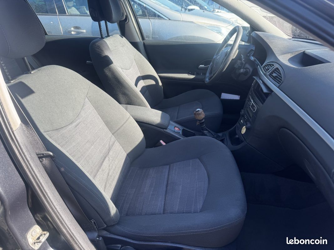 Renault laguna pack authentique 1.9dci 110 2007 (image 6)