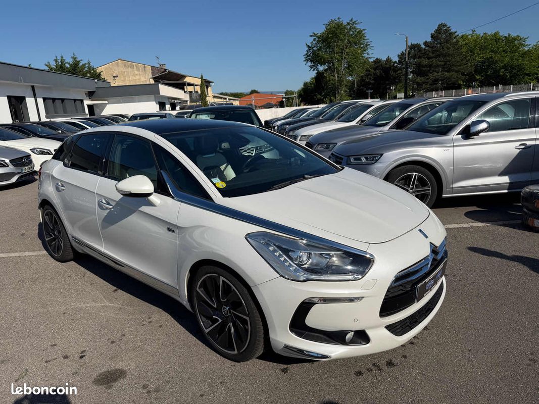Citroen ds5 hybrid4 2.0 hdi 163ch 4x4 so chic etg fulls options garantie (image 5)