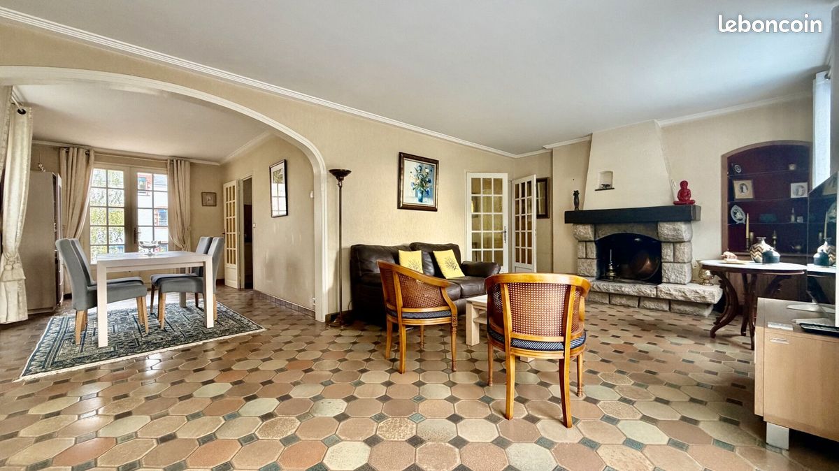 Maison 7 pièces 126 m² · à Saint-Lyphard · 126 m² · 373 990 €