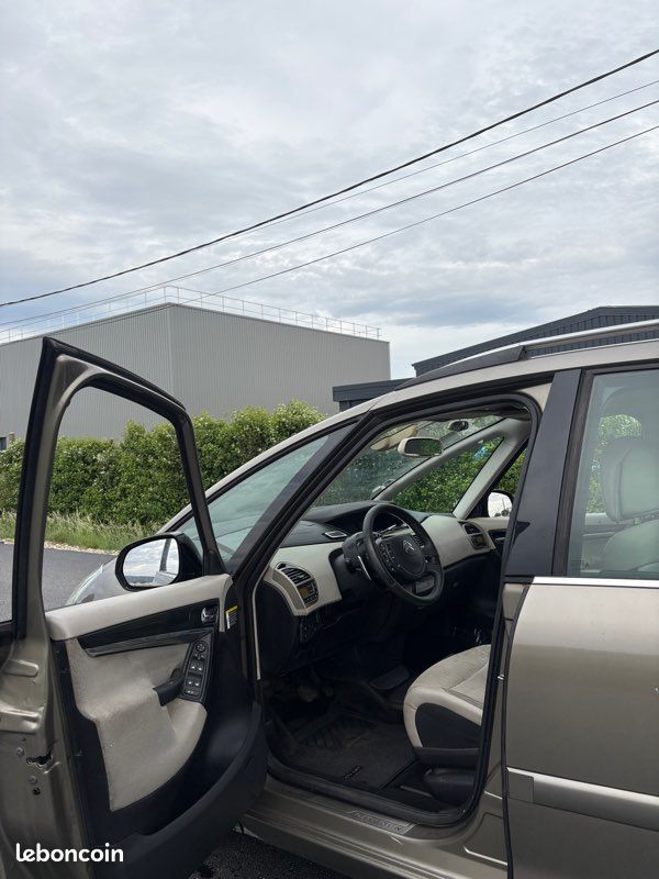 Citroën C4 Picasso Boîte automatique 2013 (image 3)