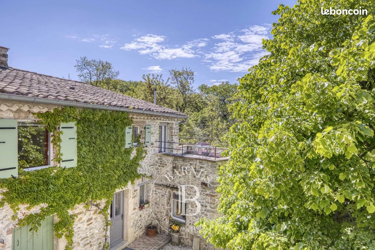 Maison 20 pièces 750 m² · à La Bégude-de-Mazenc · 750 m² · 1 760 000 €