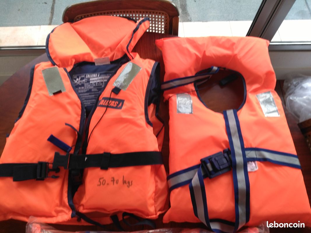 Lot de 3 gilets de sauvetage (image 2)
