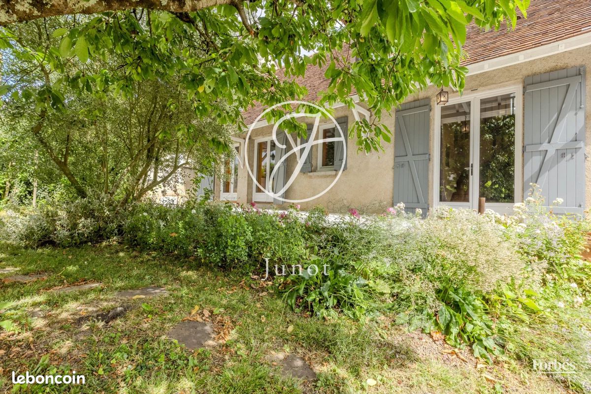 Maison 10 pièces 252 m² · à Villiers-sur-Loir · 252 m² · 550 000 €