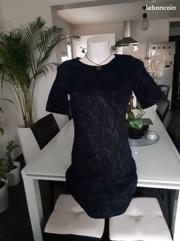 Une robe bleu marine taille 36 marque Camaieu (image 1)