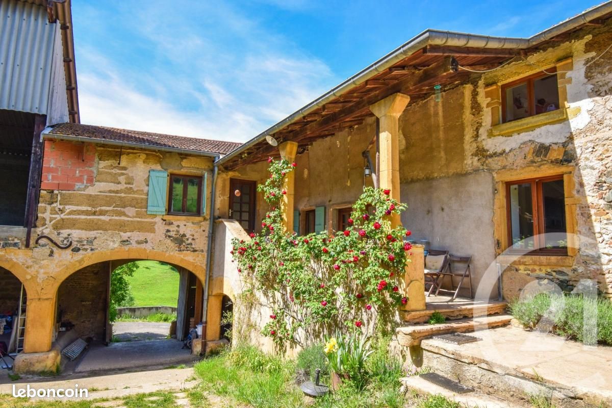Maison 5 pièces 149 m² · à Savigny · 149 m² · 375 000 €