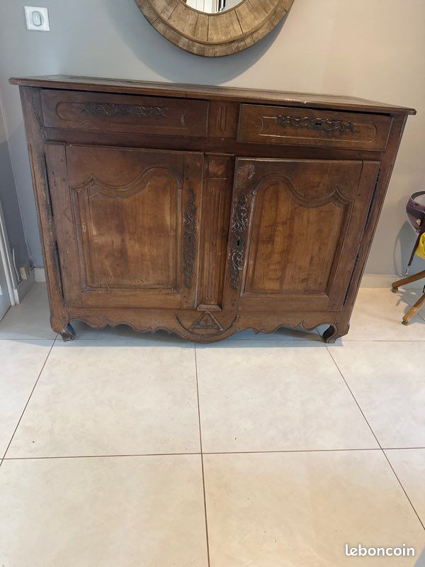 Buffet en bois massif (image 1)