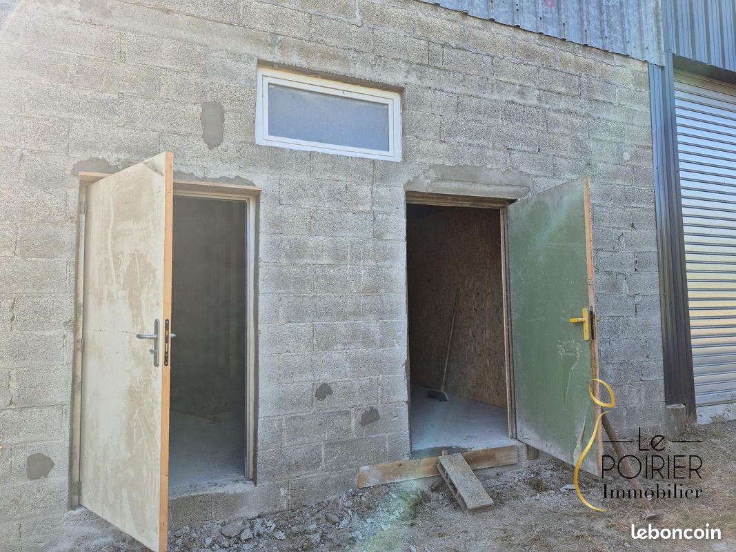 Parking 18 m² · à Lamballe-Armor · 18 m² · 95 €