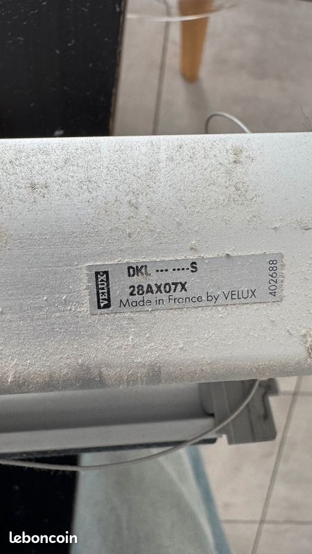 Rideau de velux occultant bleu DKLS petite velux (image 2)