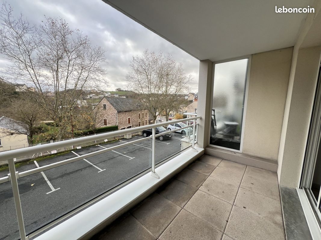 Appartement 1 pièce 37 m² · à Le Monastère · 37 m² · 380 €