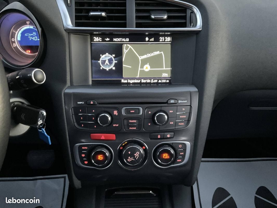 Citroën C4 II 1.6 e-HDi 115 FAP Confort BMP6 (image 25)