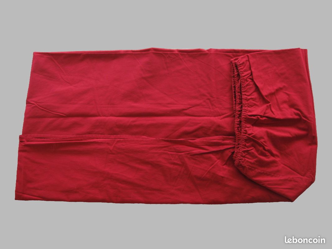 Drap-housse rouge en coton bonnet 30 cm (image 2)