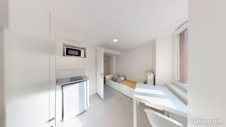 Studio 1 pièce 14 m²