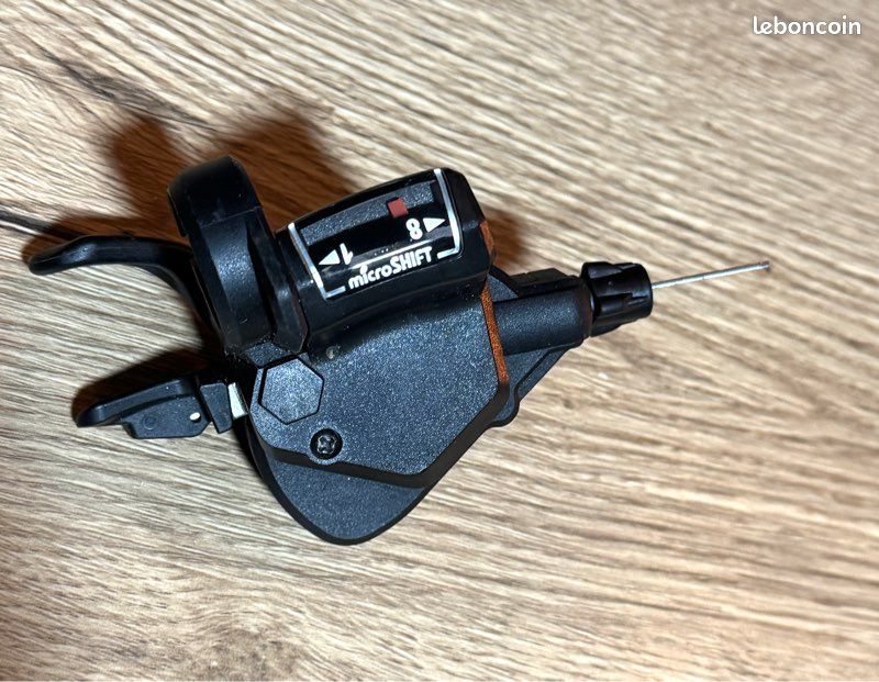 Changement De Vitesses MANETTE VTT DROITE 9V MICROSHIFT