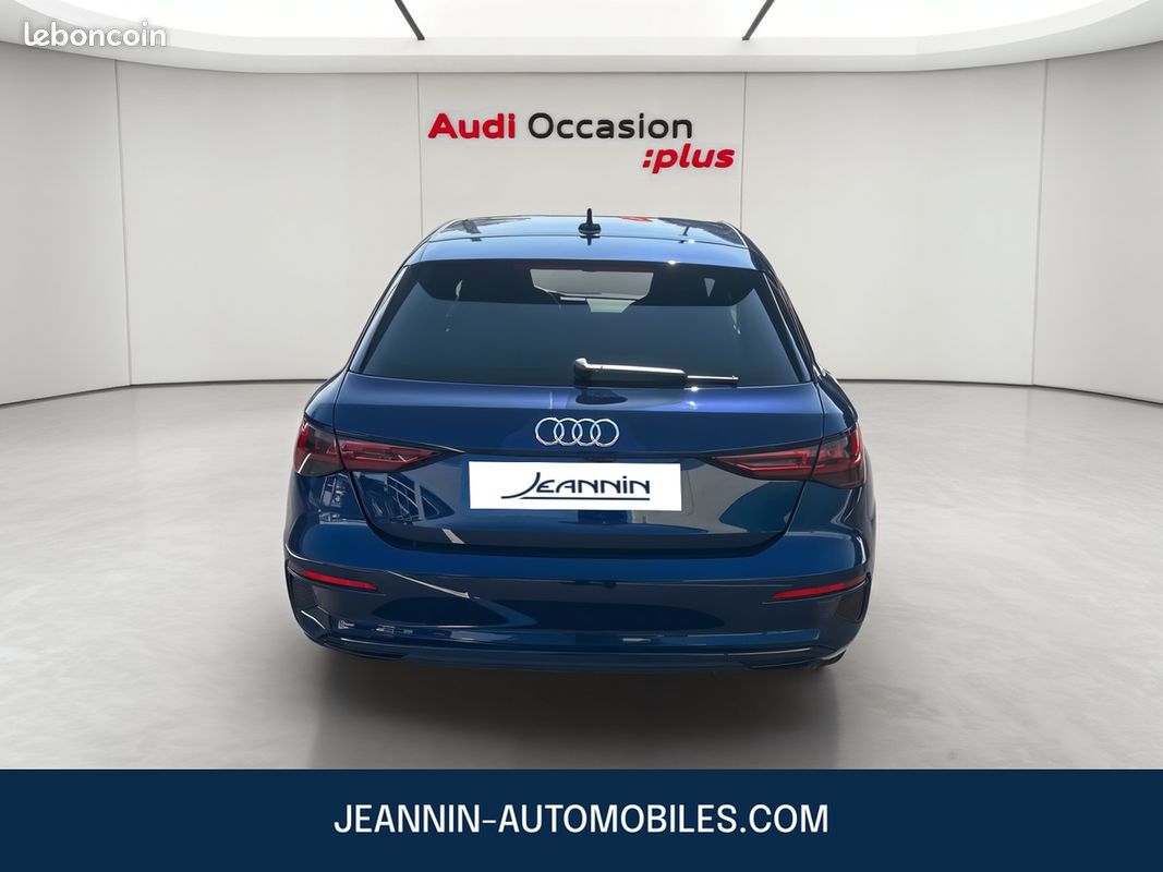 AUDI A3 Sportback 40 TFSIe 204 S tronic 6 Design Luxe (image 4)