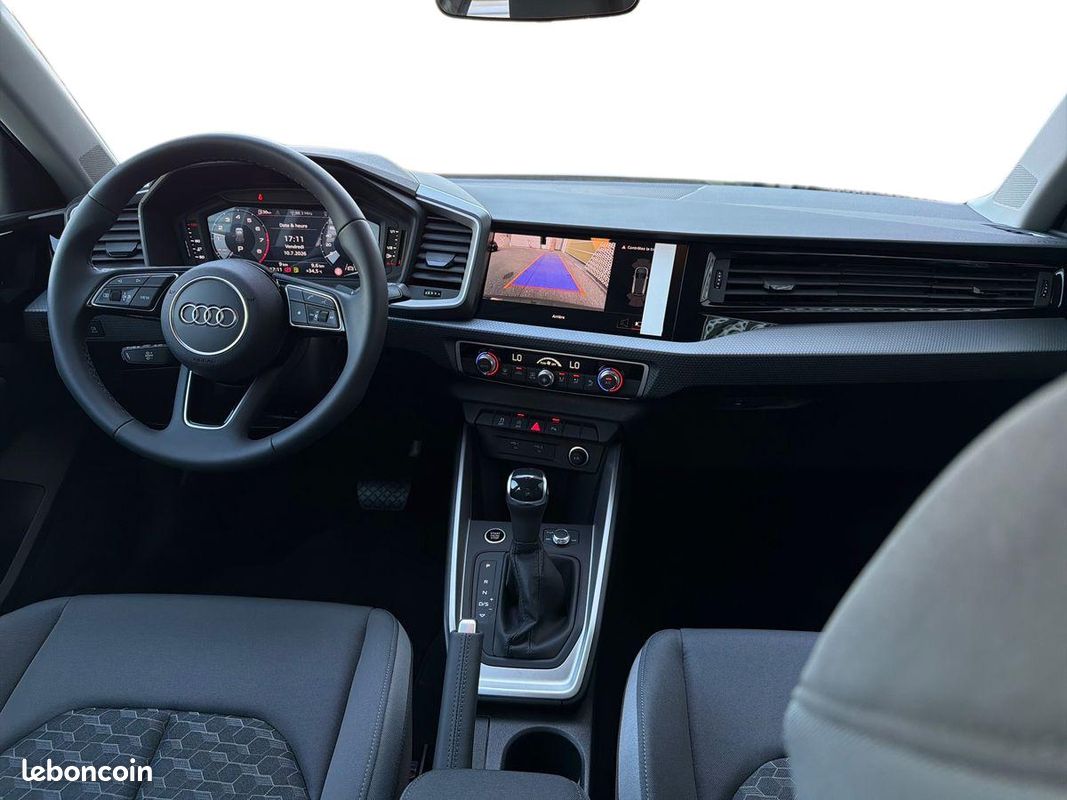 AUDI A1 Sportback 30 TFSI 116 ch S tronic 7 Design (image 11)