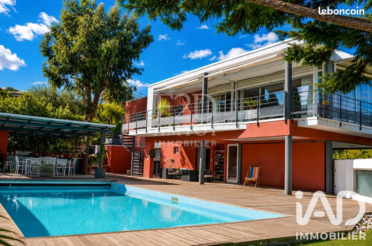Maison 6 pièces 169 m² · à Vence · 169 m² · 990 000 €