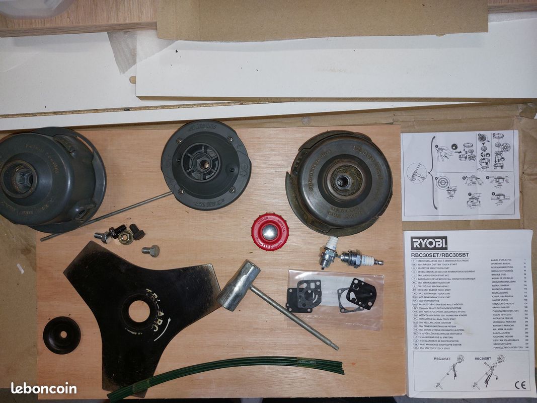 Vends débroussailleuse Ryobi RBC30SBT pour pièces (image 3)