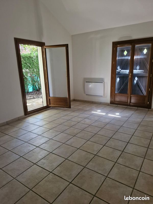 Maison 8 pièces 140 m² · à Marolles-en-Brie · 140 m² · 450 000 €