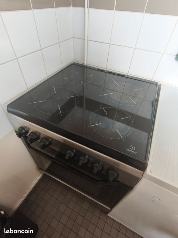 Cuisinière vitrocéramique avec four (image 2)