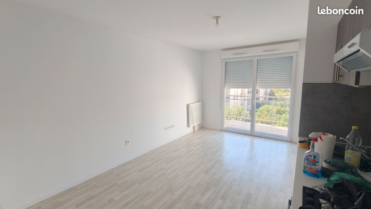 Appartement 2 pièces 33 m² · à La Ville-du-Bois · 33 m² · 715 €
