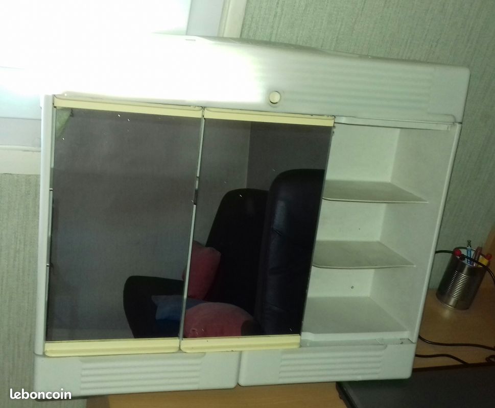 Petit armoire pharmacie salle de bains (image 1)